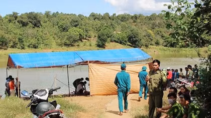 Yêu cầu điều tra làm rõ nguyên nhân vụ lật thuyền làm 4 người tử vong