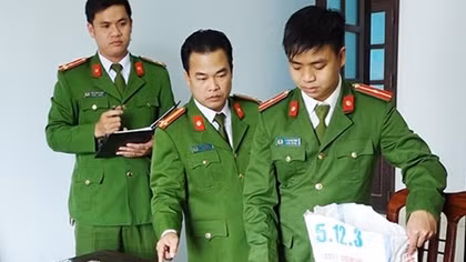 Thu giữ hàng chục quả mìn dùng đánh bắt cá