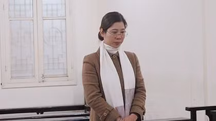 Nữ giám đốc lĩnh án vì buôn bán kính ôtô cao cấp giả
