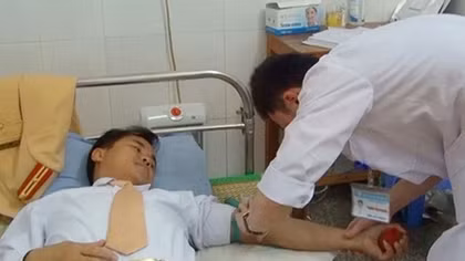 Thiếu tá công an Quảng Xương hiến máu cứu người