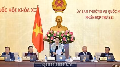 UBTVQH xem xét, thông qua các Nghị quyết về công tác tổ chức, cán bộ