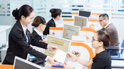 Giảm lãi suất: Nhiệm vụ có khả thi?