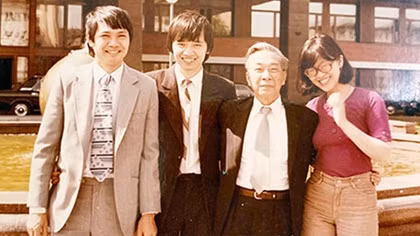 Bà Nguyễn Minh Hồng, con gái út nhà thơ Tố Hữu: "Mẹ tôi từng nhiều lần khóc vì ba tôi..."