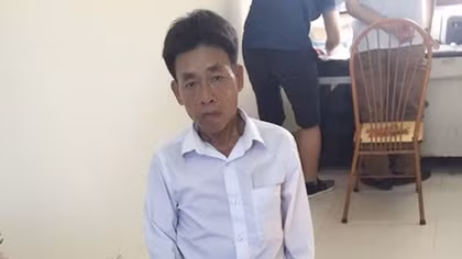 Giáo viên tiếng Anh vận chuyển 16 bánh heroin