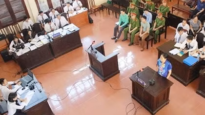 Diễn biến ngày xét xử thứ năm vụ chạy thận làm 9 người tử vong tại Hòa Bình