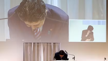 Thủ tướng Nhật Bản Shinzo Abe: Bên bờ vực nguy hiểm