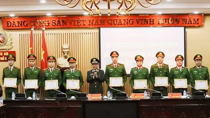 Tình hình tội phạm giảm khi Công an Hà Nội tổng kiểm tra hành chính ban đêm