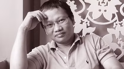"Sách chất đầy một gác, mà dại ngu hãy còn"