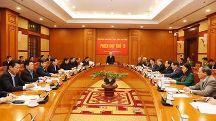 Bóng tối dưới chân đèn