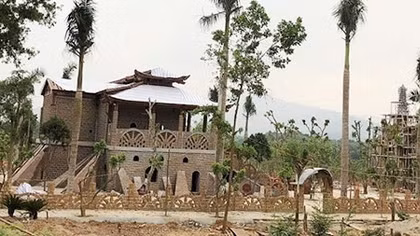 Cưỡng chế “cung điện thờ thiên” ở Ba Vì - Hà Nội