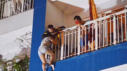 Lời kể của nhân chứng thoát hiểm trong vụ cháy chung cư làm 13 người thiệt mạng