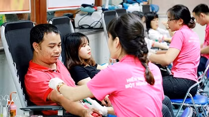 “Trung thu cho em 2017” tiếp nhận gần 2.000 đơn vị máu