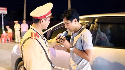 Tăng mức xử phạt người vi phạm nồng độ cồn khi lái xe: Phải đủ sức răn đe