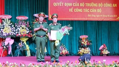 Trại giam Đắk P'Lao công bố quyết định về công tác cán bộ
