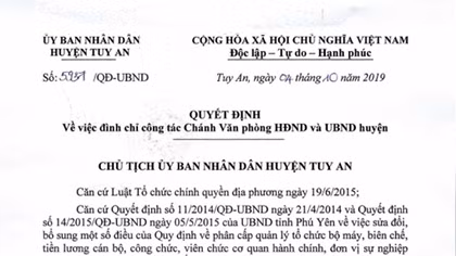Đình chỉ công tác Chánh Văn phòng huyện vì chậm triển khai việc