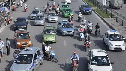 Trị “căn bệnh” taxi ngoại tỉnh vào Hà Nội “chặt chém” du khách