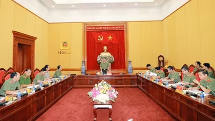 Giữ gìn ANTT, đảm bảo cuộc sống ấm no cho người dân Mường Nhé