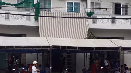 Một thầy giáo ở Cà Mau tử vong khi đi coi thi 