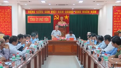 Thường trực Ban Bí thư làm việc với Ban Thường vụ tỉnh Phú Yên