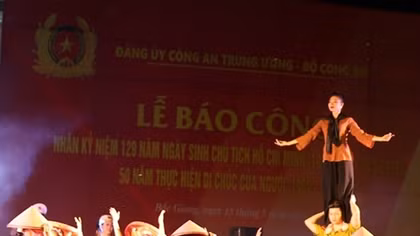 Lắng đọng đêm nghệ thuật CAND khắc ghi lời Bác dạy