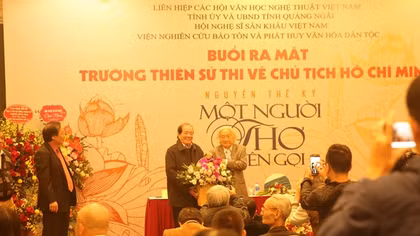 Trường thiên gồm hơn 12.000 câu thơ lục bát về Chủ tịch Hồ Chí Minh