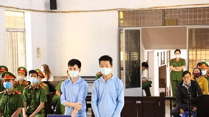 Dùng súng bắn người yêu lãnh án 24 năm tù