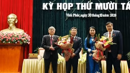 Phê chuẩn kết quả bầu chức vụ Chủ tịch UBND và Chủ tịch HĐND tỉnh Vĩnh Phúc