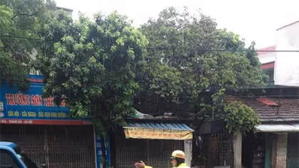 CSGT tuần tra lưu động, phân luồng giao thông trong mưa bão