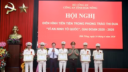 Công an tỉnh Đắk Nông biểu dương các gương điển hình tiên tiến