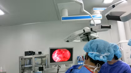 BV Việt Đức phẫu thuật tái tạo sàn hốc mắt qua đường miệng 