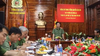 Thứ trưởng Nguyễn Văn Sơn thăm và làm việc với Trại giam Thủ Đức
