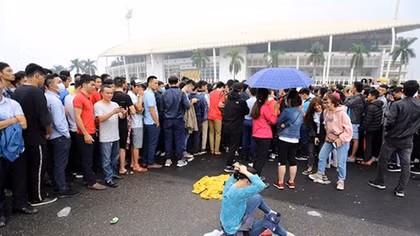 Giá vé chợ đen xem AFF cup tại Mỹ Đình được đẩy lên 2,5 triệu/cặp
