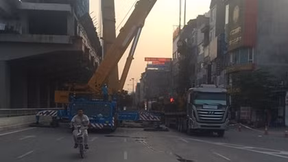 Bị phạt hơn 20 triệu vì đỗ xe bịt kín đường Nguyễn Trãi
