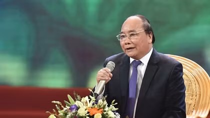 “Đời thiếu mẹ hiền, không phụ nữ - Anh hùng thi sĩ hỏi còn đâu?”