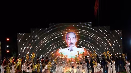 Cầu truyền hình “Hồ Chí Minh – Sáng ngời ý chí Việt Nam”