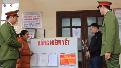 Tờ rơi giúp người dân phòng ngừa tội phạm lừa đảo