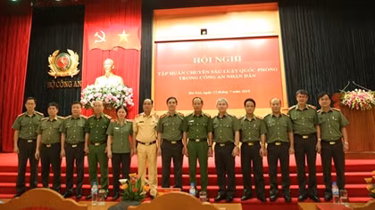 Tập huấn chuyên sâu Luật Quốc phòng trong CAND