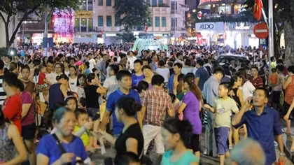 Sau 4 ngày thí điểm phố đi bộ, Hà Nội thu hơn 526 tỷ đồng