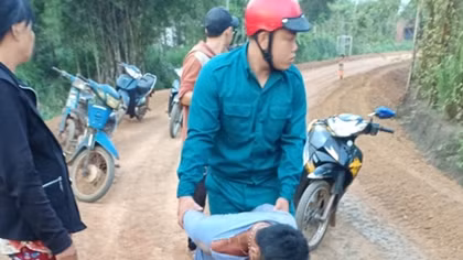 Ba dân quân dũng cảm bắt tên trộm nhiều tiền án