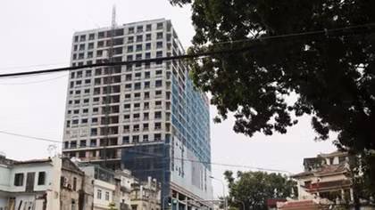 Thay thế nhà thầu phá dỡ nhà 8B Lê Trực do không đủ tiến độ