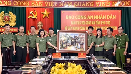 Nhân rộng những tấm gương điển hình, tiên tiến của cán bộ, chiến sĩ Công an đất Tổ
