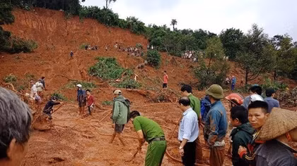 Sạt lở vùi lấp 3 người trong một gia đình ở Đắk Nông