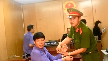 Con nghiện 5 tiền án trốn truy nã tiếp tục "ôm" ma túy