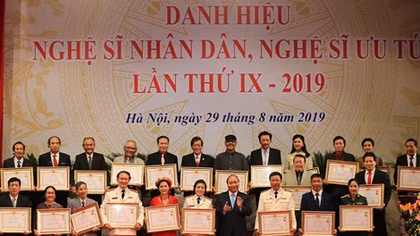 Điều chỉnh xét tặng danh hiệu NSND, NSƯT nhưng vẫn còn nhiều “điểm nghẽn”