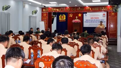 Tổ chức tập huấn xử lý vi phạm về nồng độ cồn và thắt dây an toàn