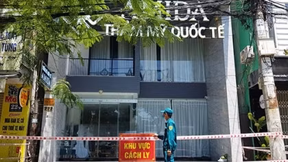 Khởi tố vụ án vi phạm phòng chống dịch tại thẩm mỹ viện Amida