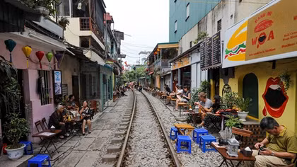 Bộ GTVT đề nghị giải tán điểm kinh doanh cà phê đường tàu