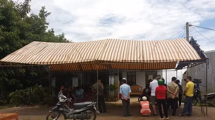 Mẹ bàng hoàng phát hiện vợ chồng con trai tử vong trong nhà