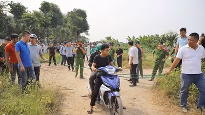 Hai nghi phạm sát hại nam sinh viên chạy Grab thực nghiệm hiện trường