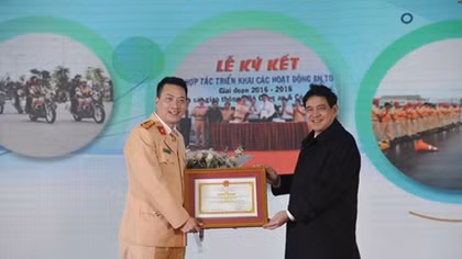 Triển khai các hoạt động an toàn giao thông